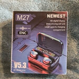 NWT Upopened Box M27 Earbuds